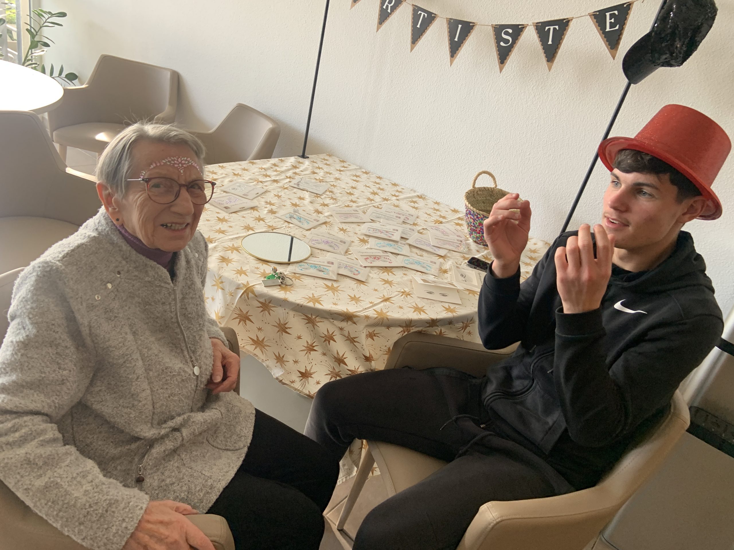 carnaval #eyraresidence #animationsmaquillage #bienvieillir